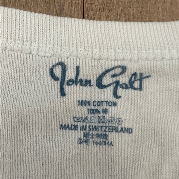 Brandy Melville 3 Tops and 1 Sweater, - Picture 3 of 9